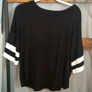 Very cute like new comfy tee!!!
